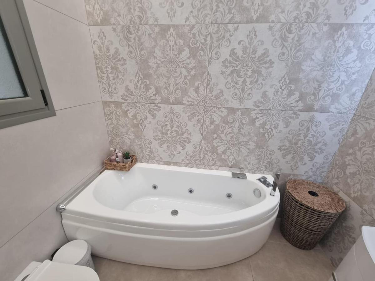 Agora Luxury Apartment 1 Loutraki  Ngoại thất bức ảnh